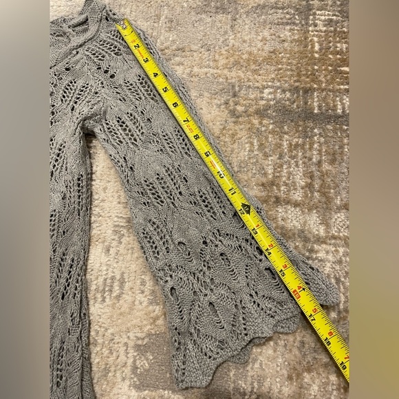 Nouveaux Gray Crochet Cotton Sweater With Bell 3/4 Sleeve Size Small Boho Hippie - Picture 11 of 11